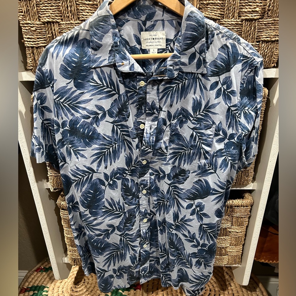 Lucky Brand men’s large button up Hawaiin palm shirt, blue